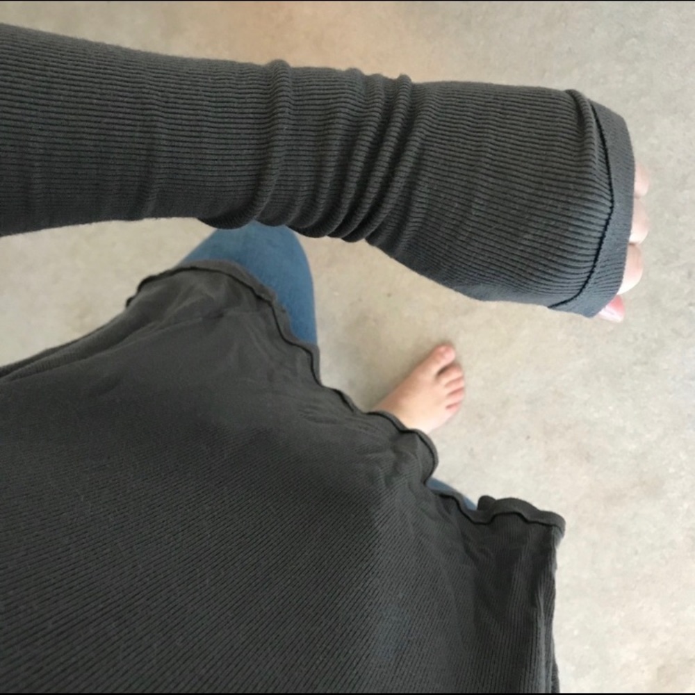 Free People January Long Sleeve Ribbed Oversized Long Sleeve Tunic Top - Picture 4 of 8